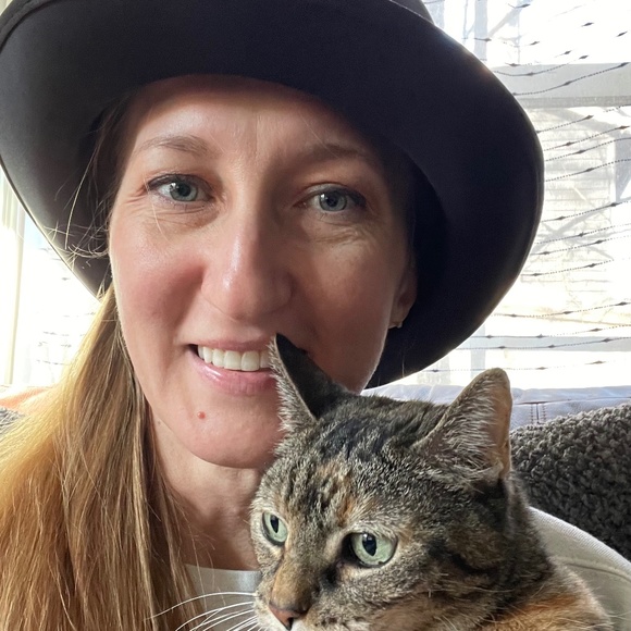 Meet your Posher, Yuliya - Picture 2 of 2